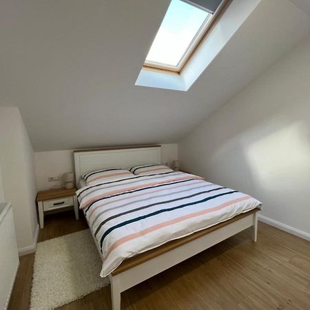 Apartmani Nova Karlovac Eksteriør bilde