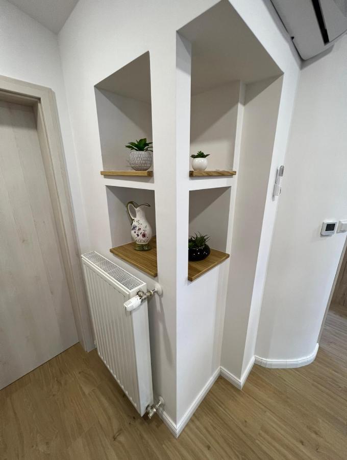 Apartmani Nova Karlovac Eksteriør bilde