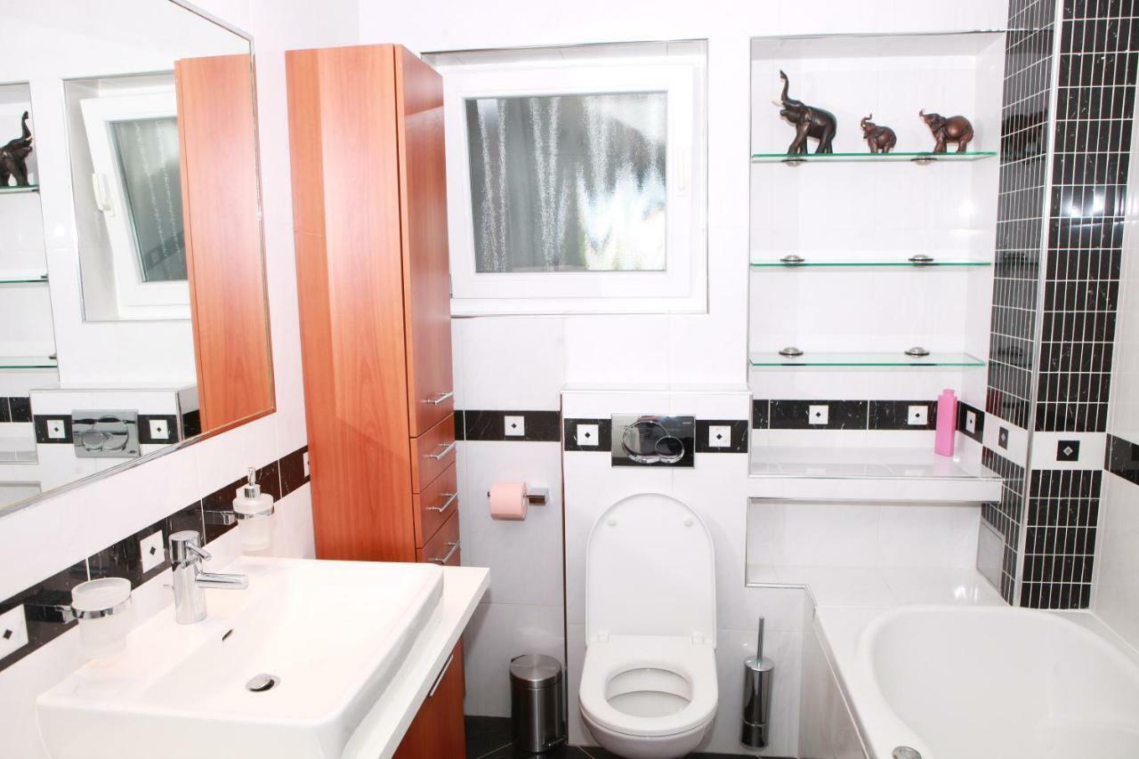 Apartmani Nova Karlovac Eksteriør bilde