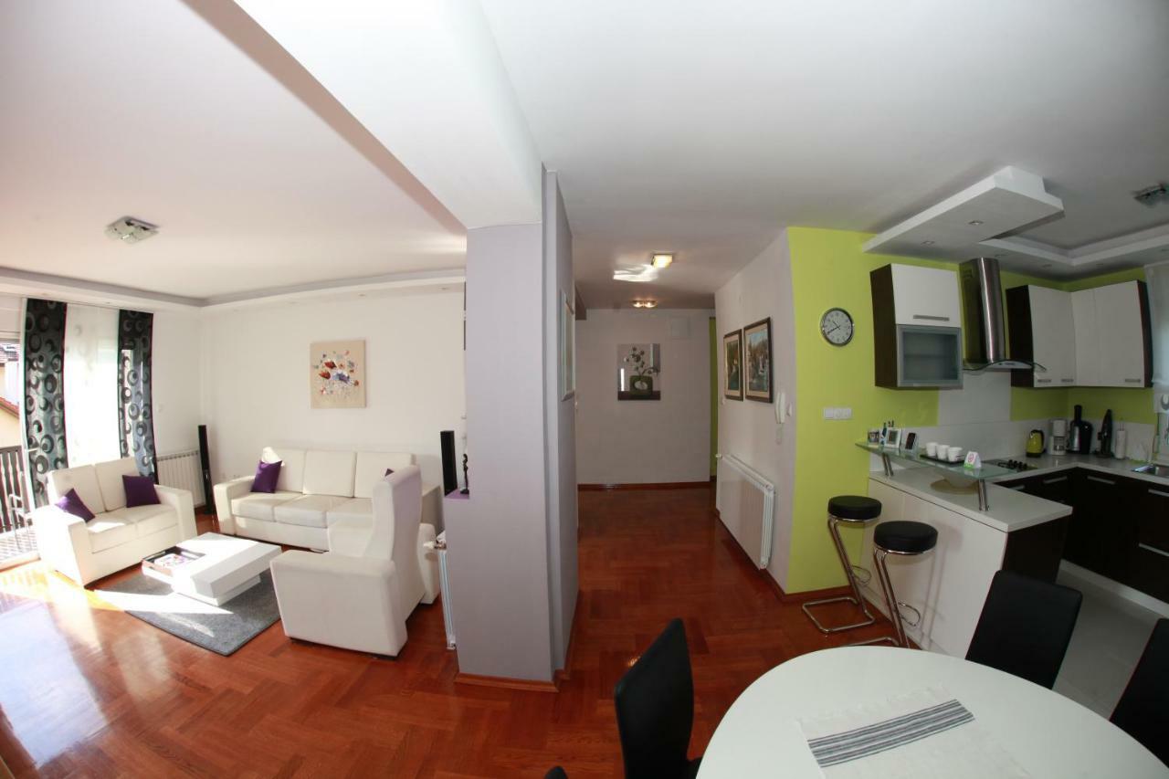 Apartmani Nova Karlovac Eksteriør bilde
