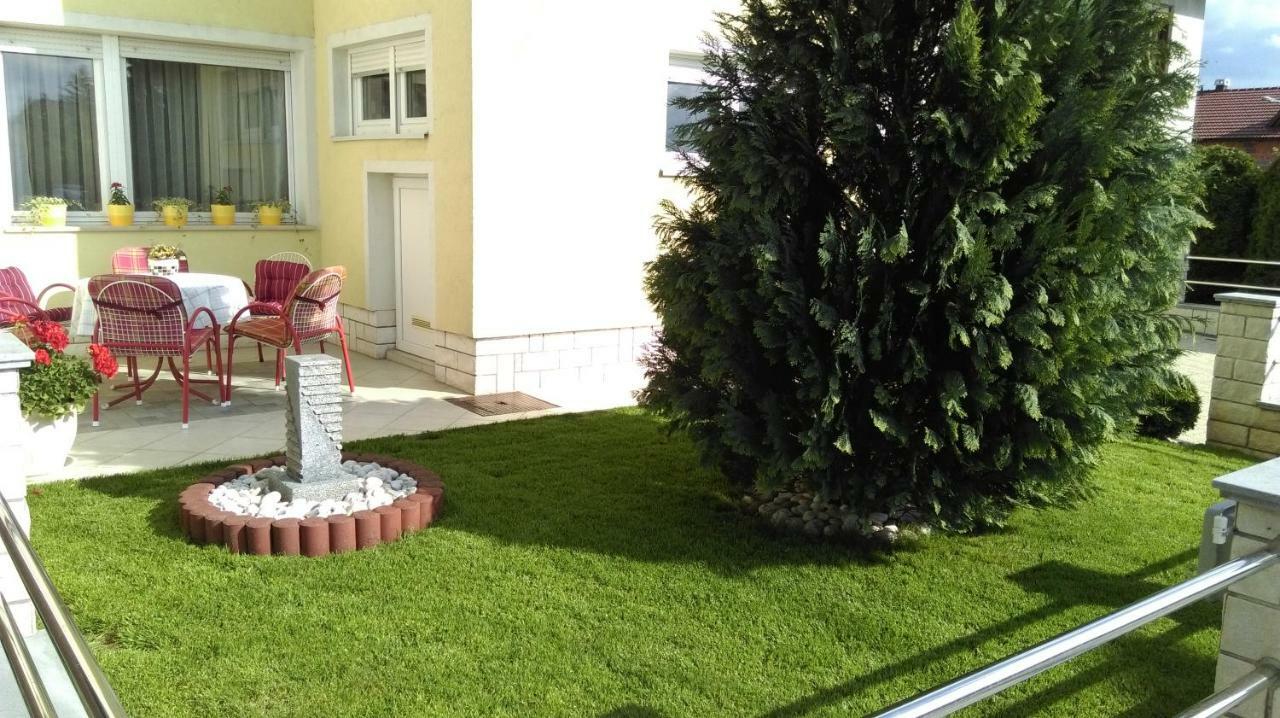Apartmani Nova Karlovac Eksteriør bilde