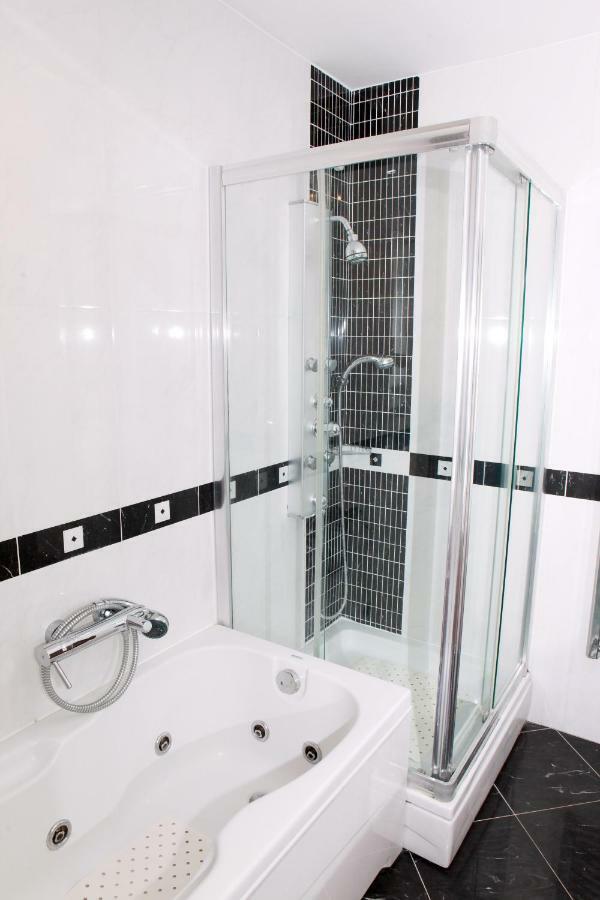 Apartmani Nova Karlovac Eksteriør bilde