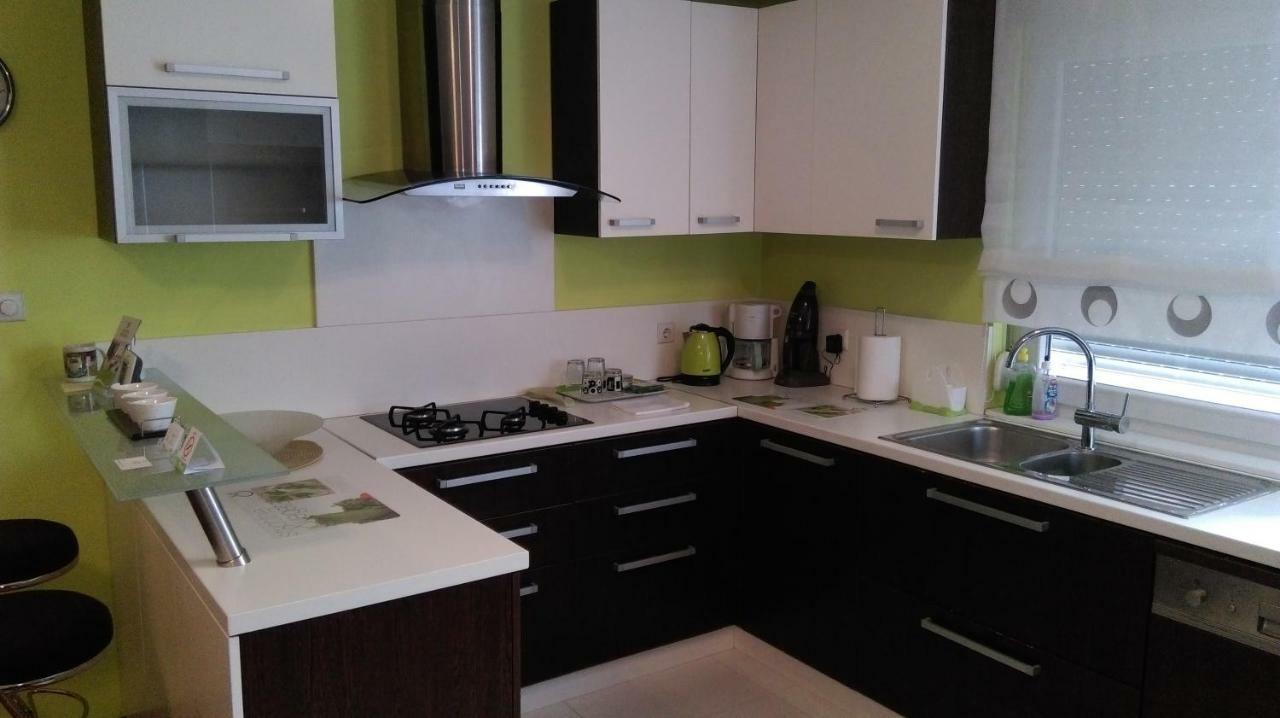 Apartmani Nova Karlovac Eksteriør bilde